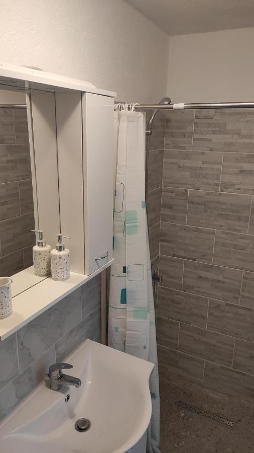 Apartman Mare - Beauty In The Heart Of Lika Perusic Buitenkant foto